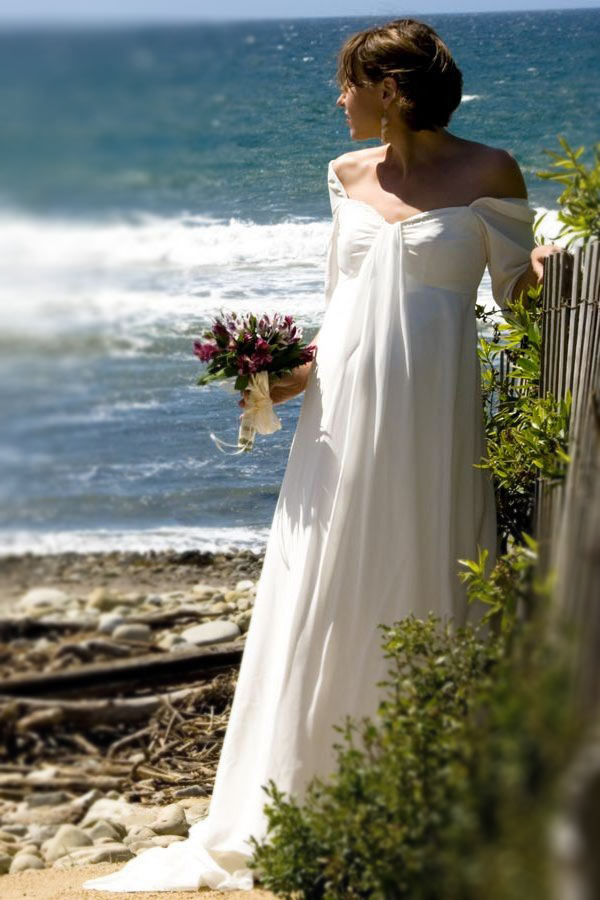 Hochzeitskleid für die Hochzeit auf dem Strand